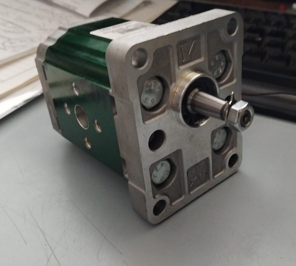 POMPA IDRAULICA SINISTRA